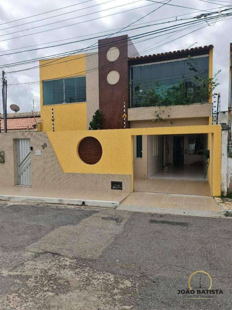 Casa à venda com 4 quartos, 280m² - Foto 2