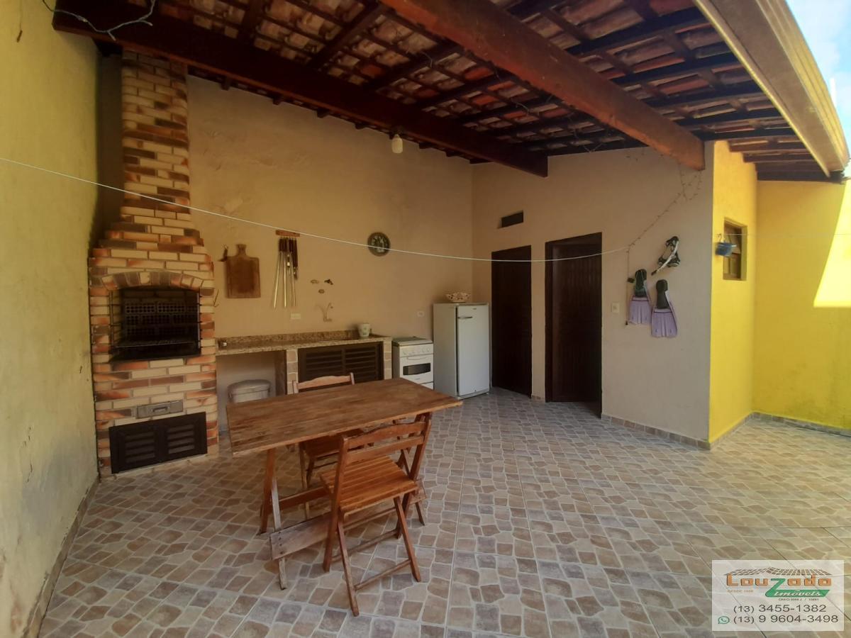 Casa à venda com 2 quartos, 180m² - Foto 1