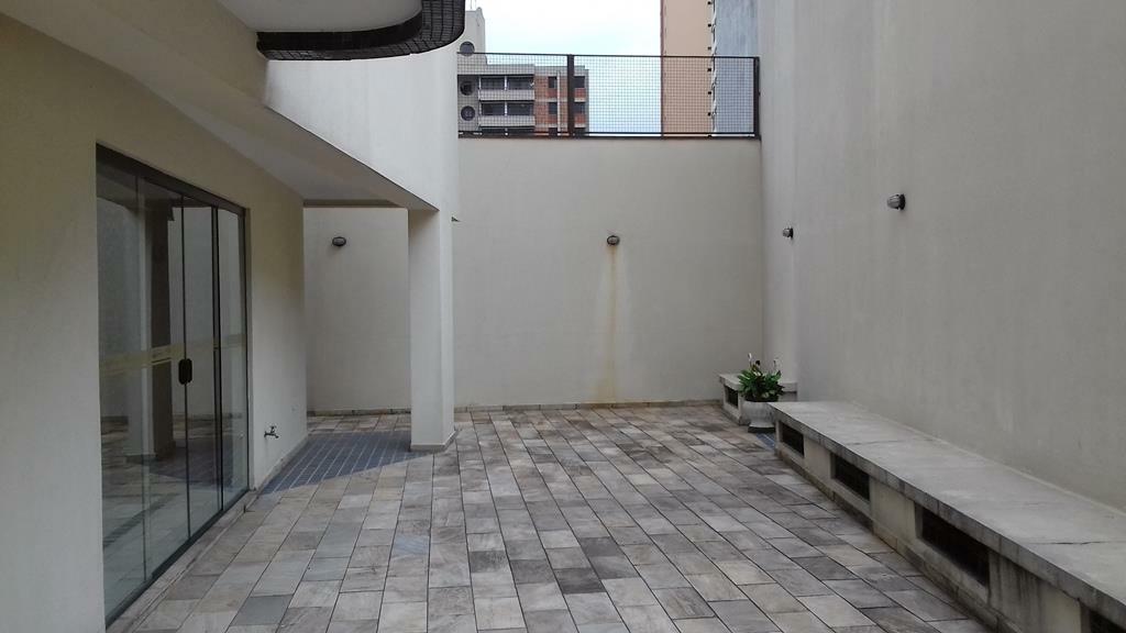 Apartamento à venda com 3 quartos, 106m² - Foto 18