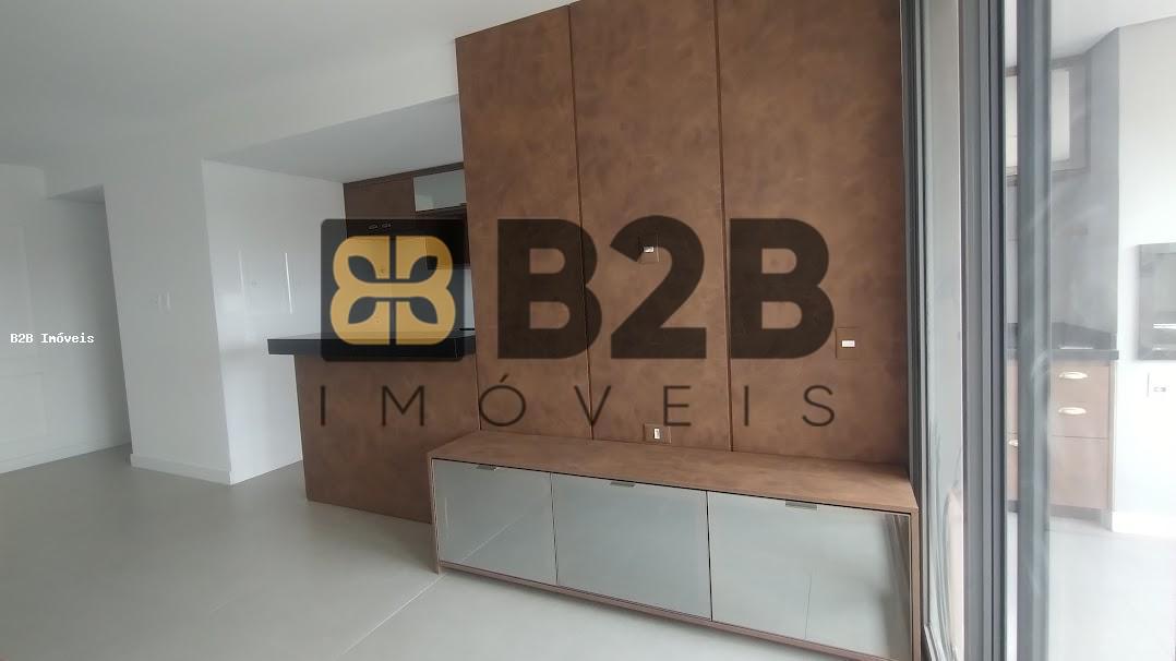 Apartamento à venda com 3 quartos, 96m² - Foto 15