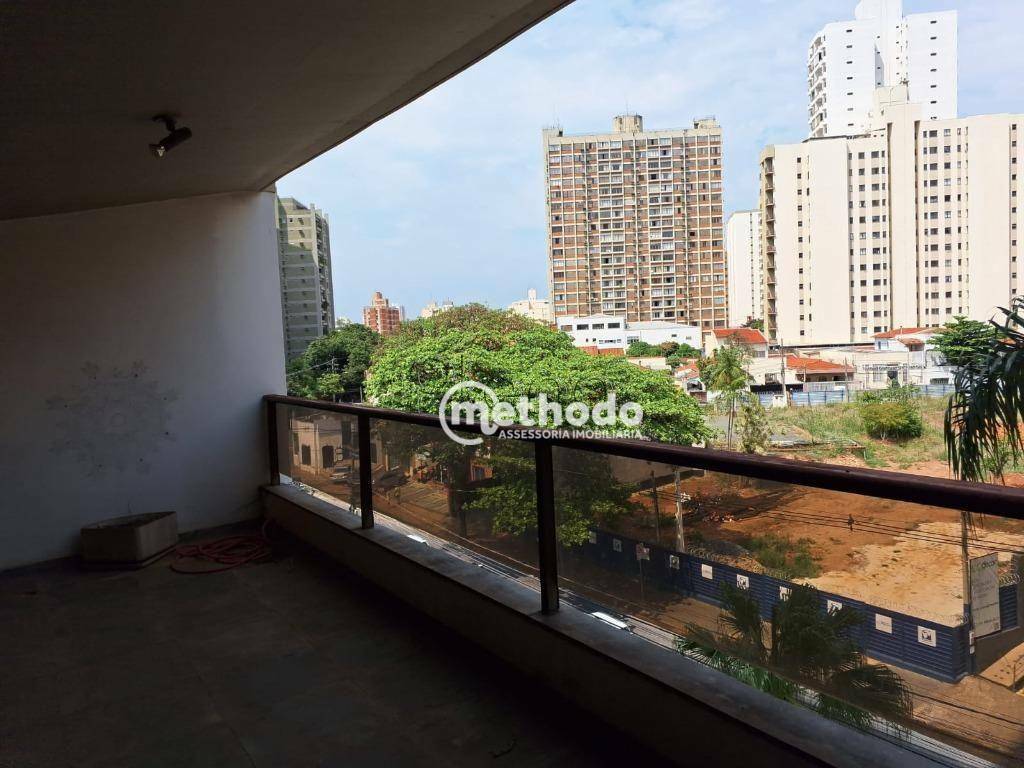 Apartamento à venda com 4 quartos, 207m² - Foto 2