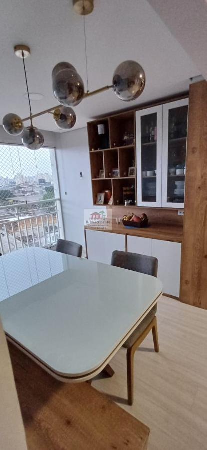 Apartamento à venda com 3 quartos, 70m² - Foto 2