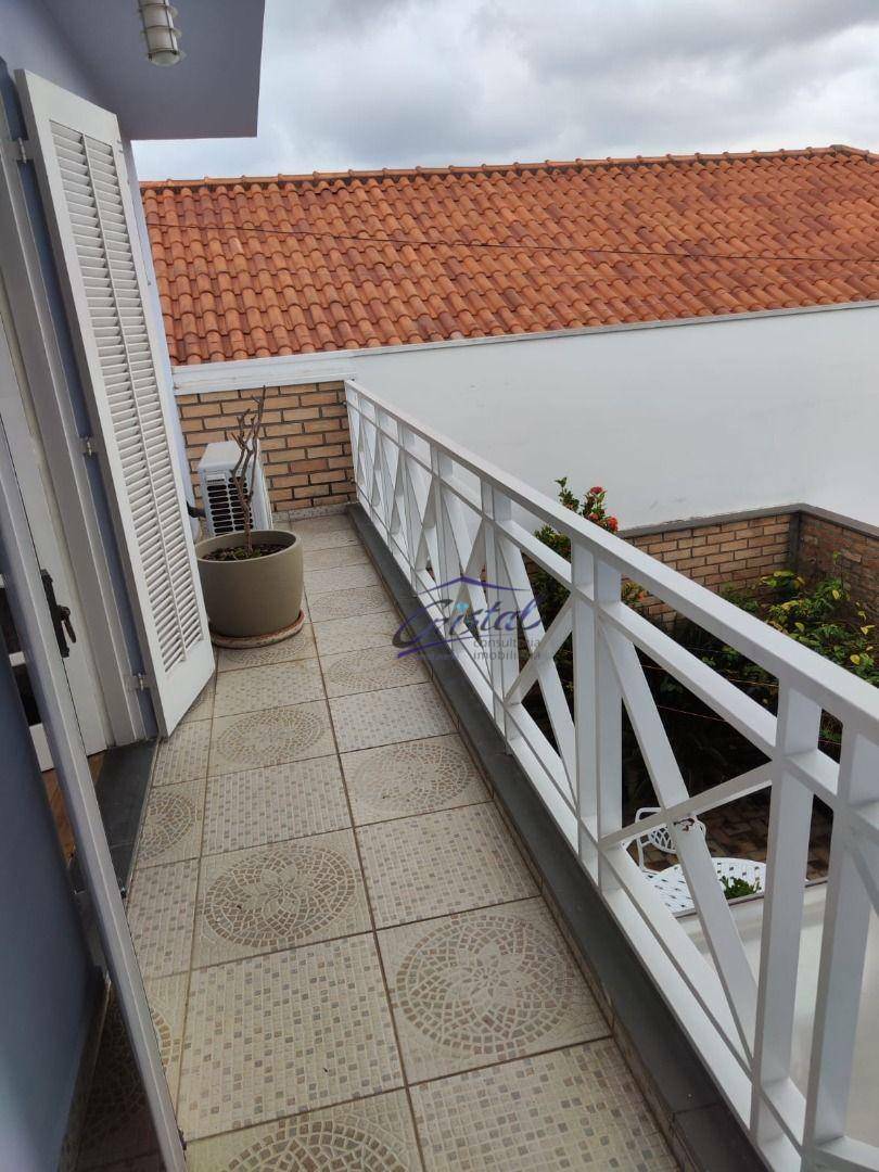 Casa à venda com 3 quartos, 220m² - Foto 29