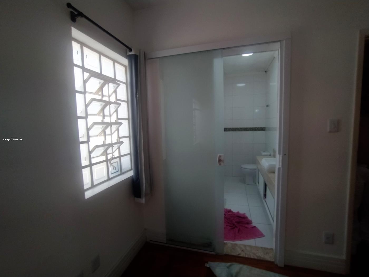 Prédio Inteiro para alugar com 3 quartos, 270m² - Foto 18