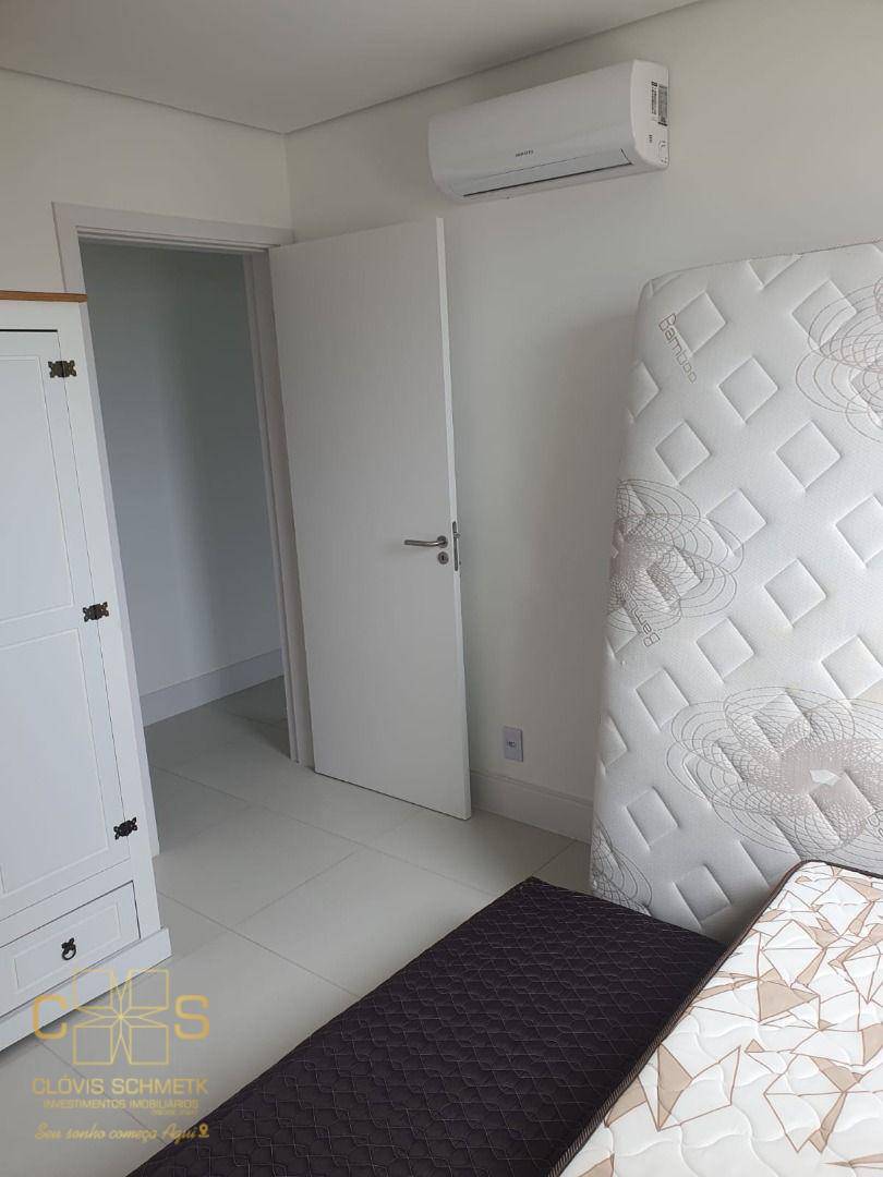 Apartamento à venda com 2 quartos, 76m² - Foto 20