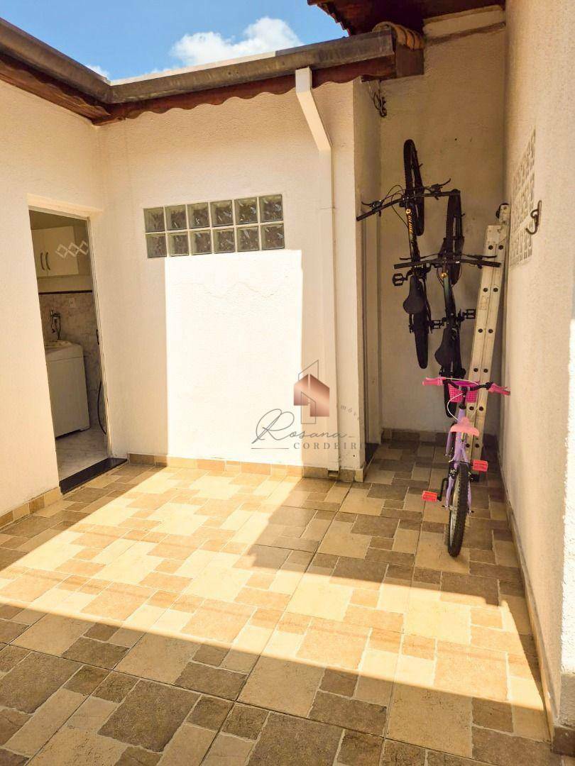 Casa à venda com 3 quartos, 164m² - Foto 7