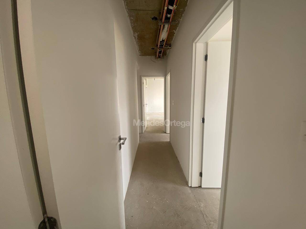 Apartamento à venda com 4 quartos, 220m² - Foto 6