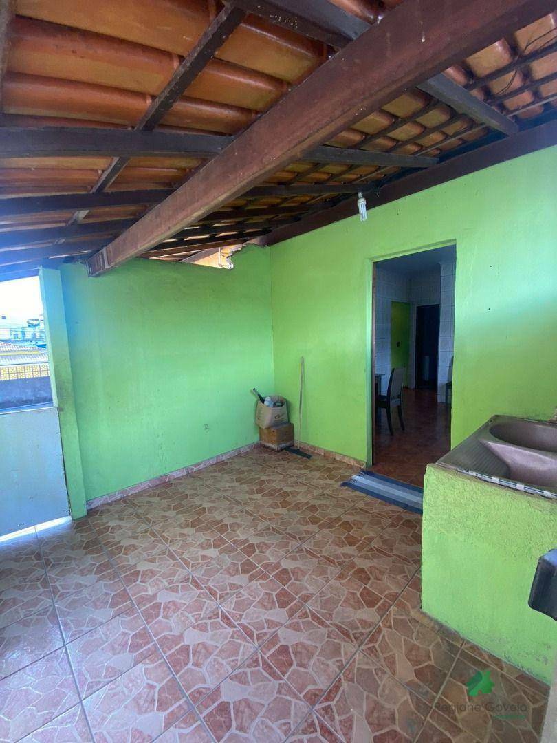 Casa à venda com 5 quartos, 99m² - Foto 11