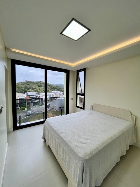 Casa à venda com 3 quartos, 299m² - Foto 12