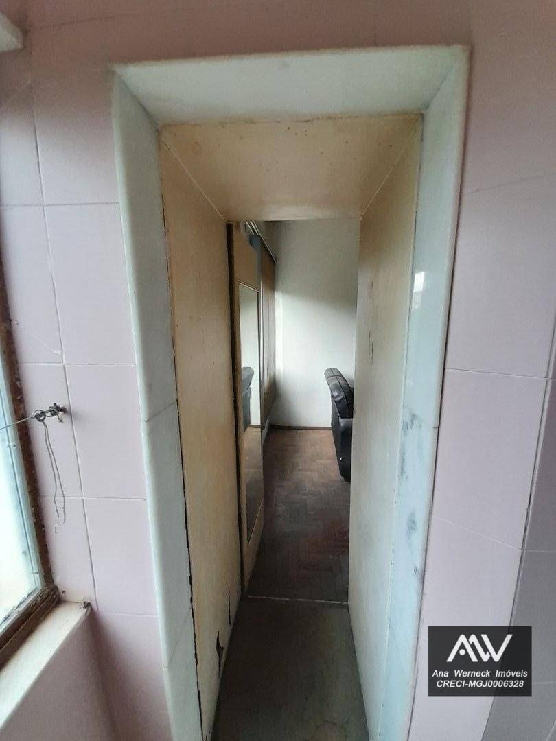 Apartamento à venda com 5 quartos, 180m² - Foto 8