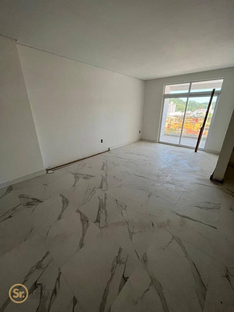 Apartamento à venda com 3 quartos, 112m² - Foto 2