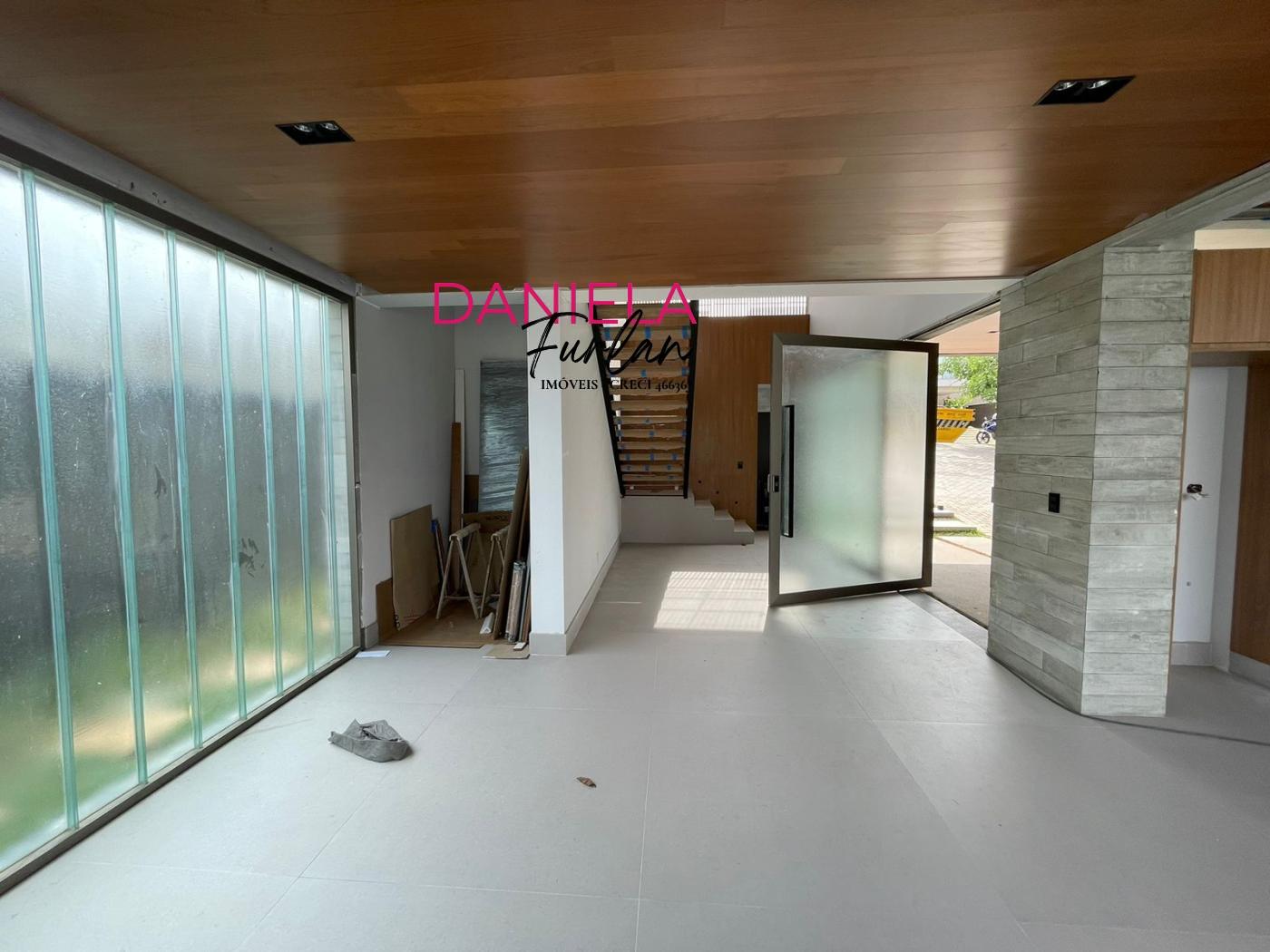 Casa de Condomínio à venda com 4 quartos, 380m² - Foto 4