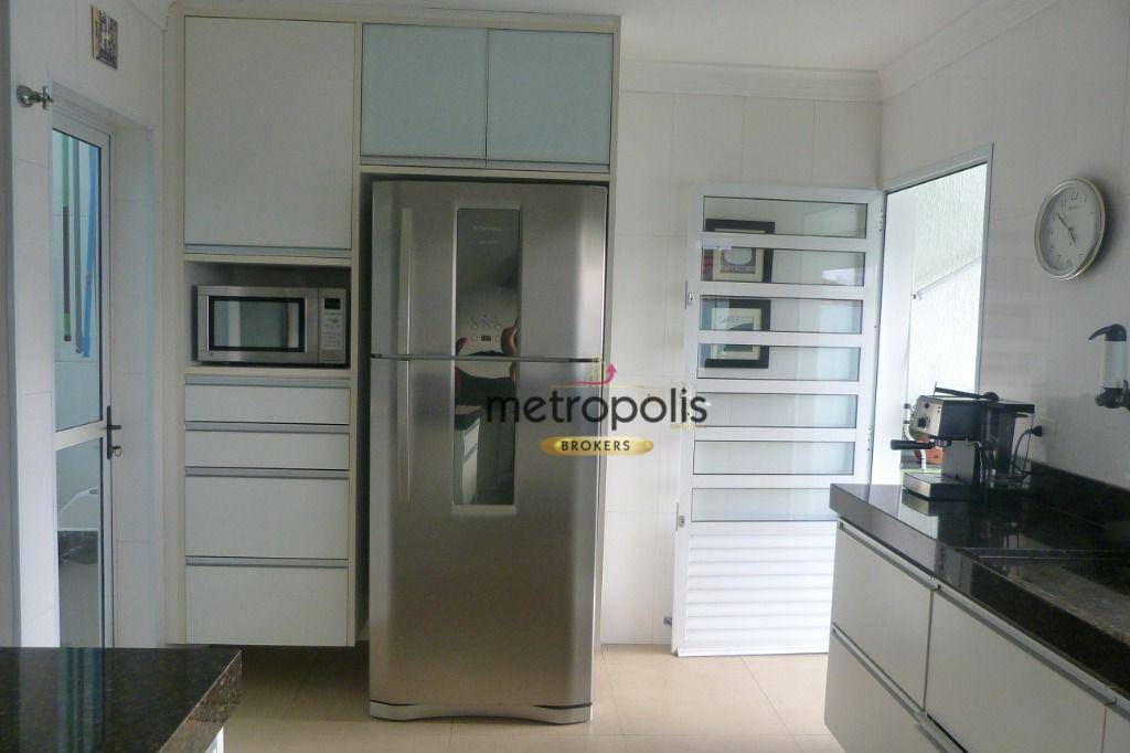 Sobrado à venda com 3 quartos, 300m² - Foto 8