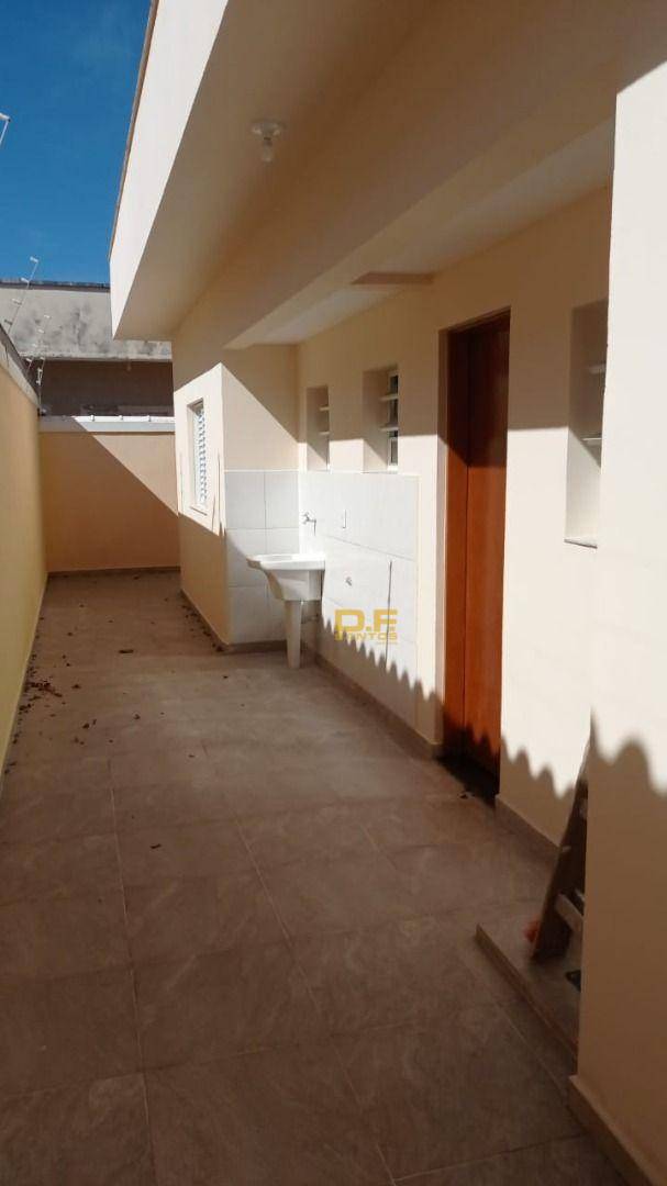 Casa à venda com 2 quartos, 69m² - Foto 4