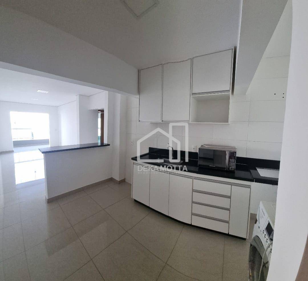 Apartamento à venda com 3 quartos, 92m² - Foto 2