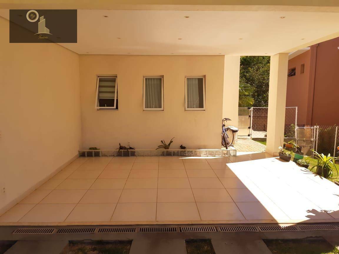 Casa de Condomínio à venda com 3 quartos, 260m² - Foto 3