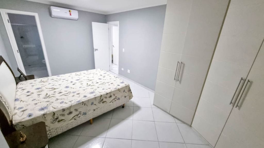 Apartamento à venda com 4 quartos, 140m² - Foto 9