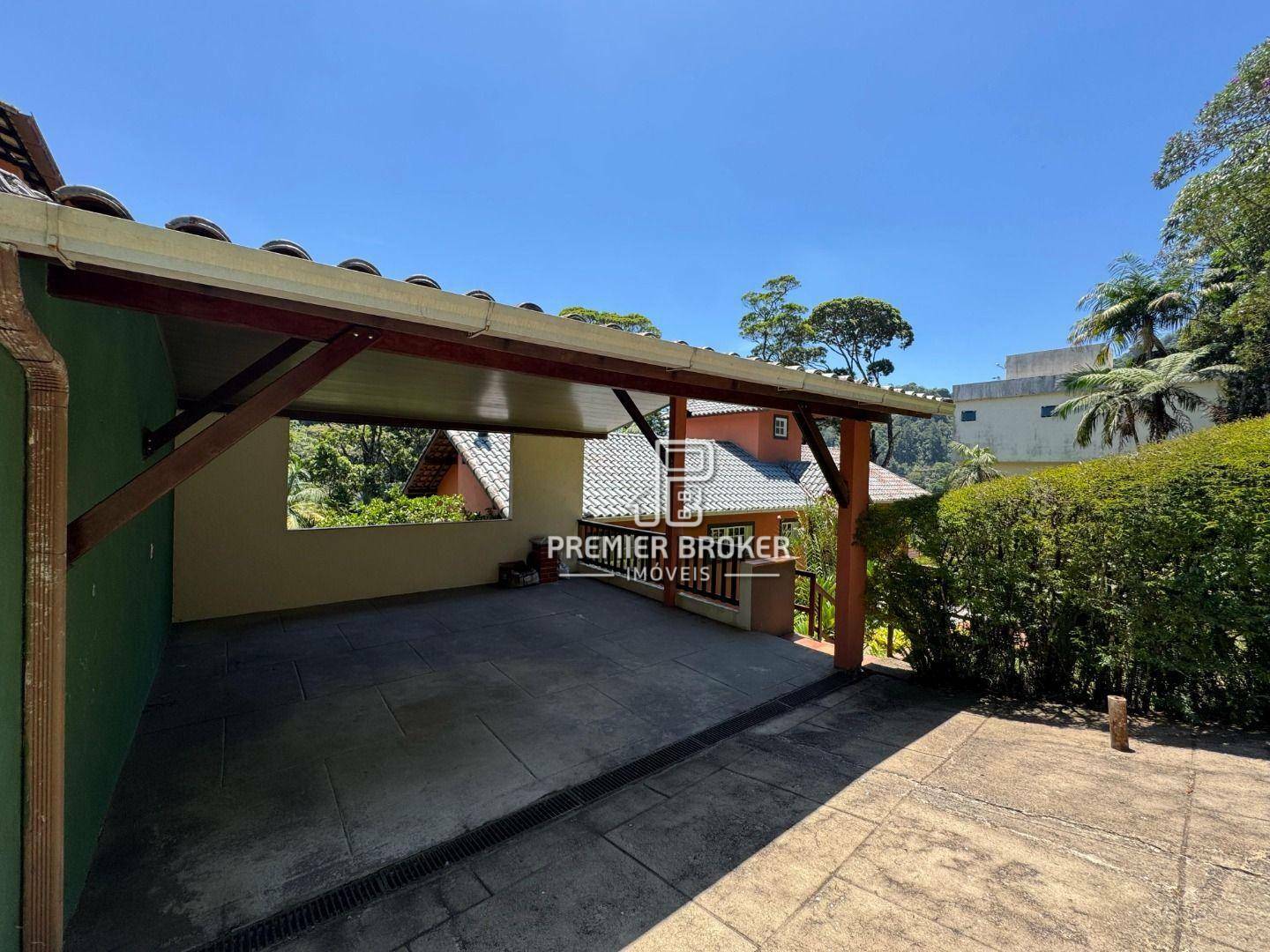 Casa de Condomínio à venda com 4 quartos, 245m² - Foto 9