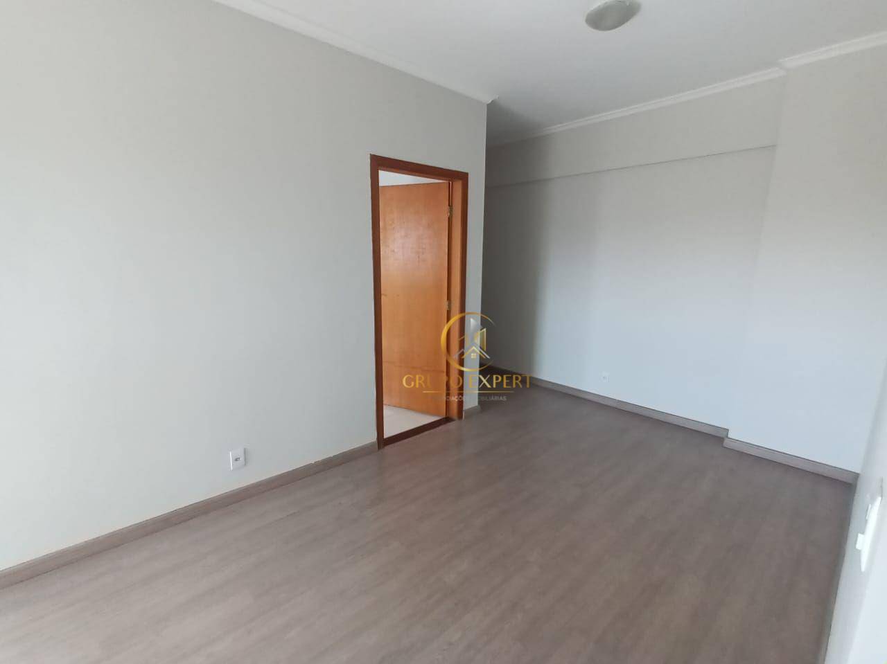 Apartamento à venda com 2 quartos, 81m² - Foto 8