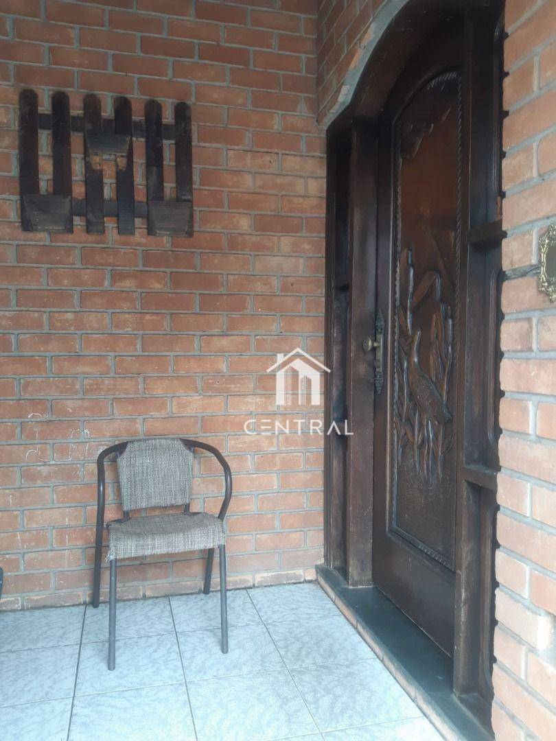 Sobrado à venda com 4 quartos, 150m² - Foto 3