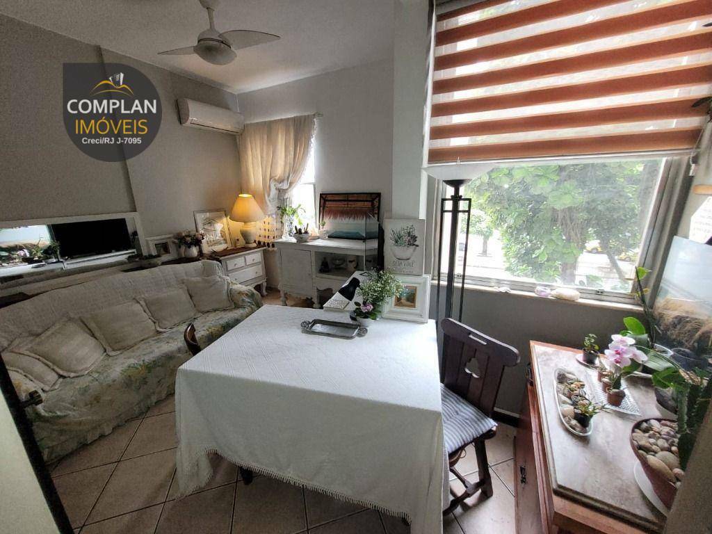 Apartamento à venda com 1 quarto, 61m² - Foto 1