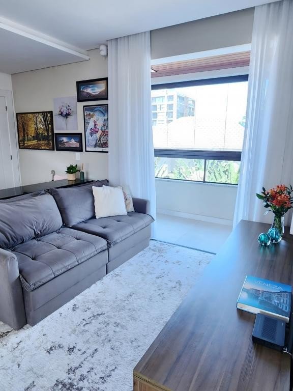 Apartamento à venda com 3 quartos, 110m² - Foto 2