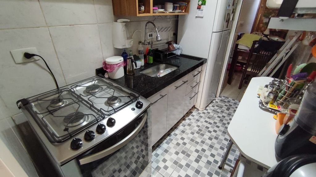 Apartamento à venda com 2 quartos, 50m² - Foto 18