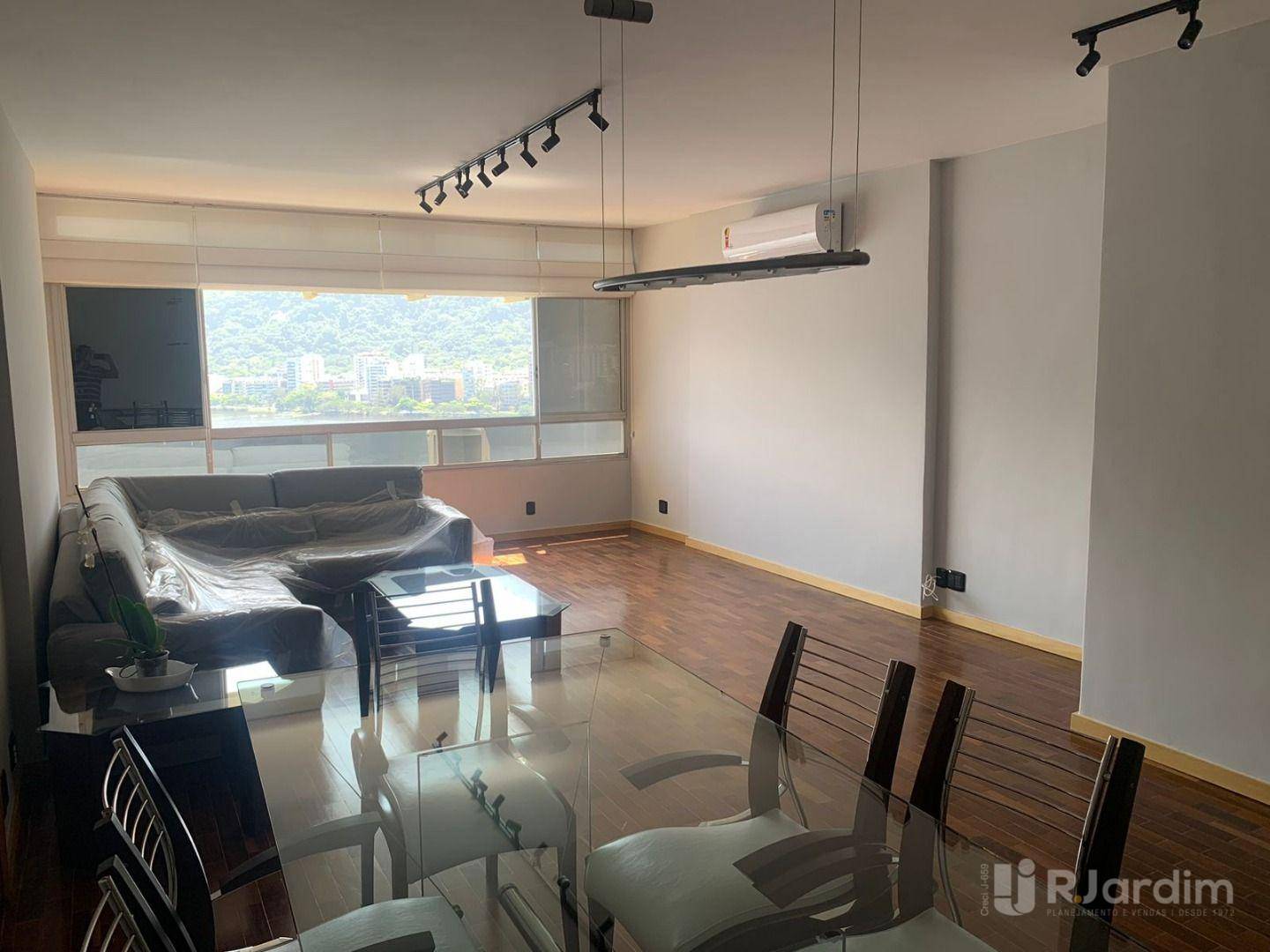 Apartamento para alugar com 4 quartos, 137m² - Foto 3