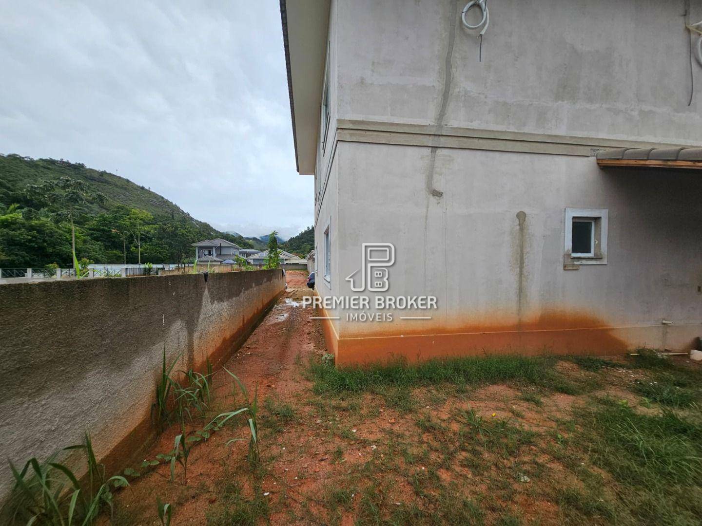 Casa à venda com 4 quartos, 130m² - Foto 6