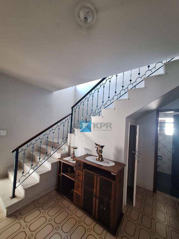 Casa à venda com 4 quartos, 366m² - Foto 9