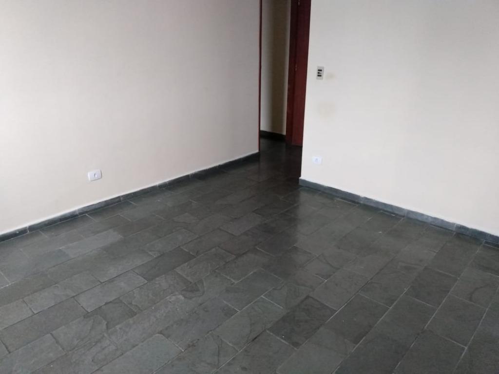 Apartamento à venda com 2 quartos, 70m² - Foto 12