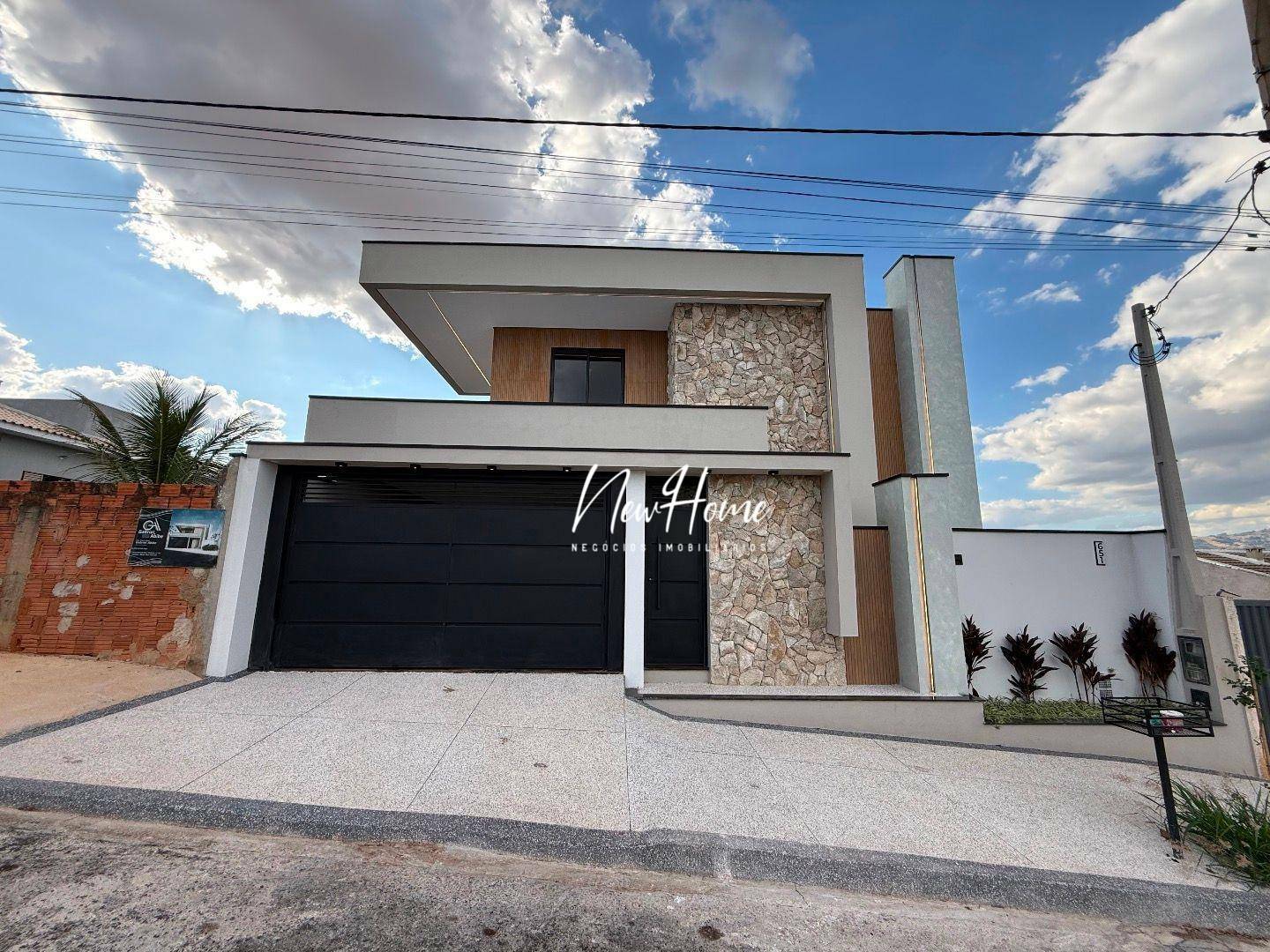 Casa, 3 quartos, 189 m² - Foto 1