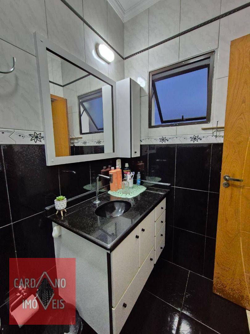 Casa à venda com 3 quartos, 120m² - Foto 11