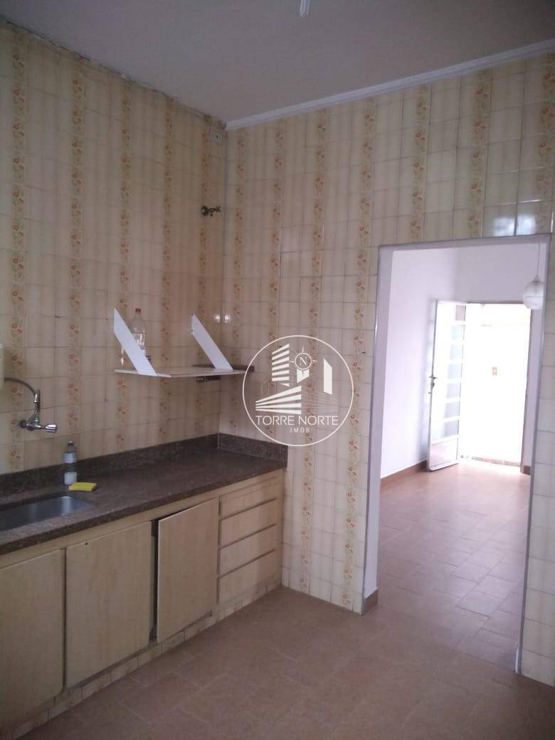 Casa à venda com 3 quartos, 190m² - Foto 11