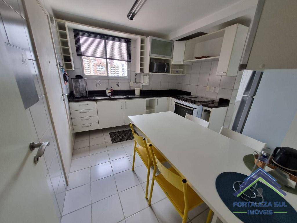 Apartamento à venda com 3 quartos, 145m² - Foto 25