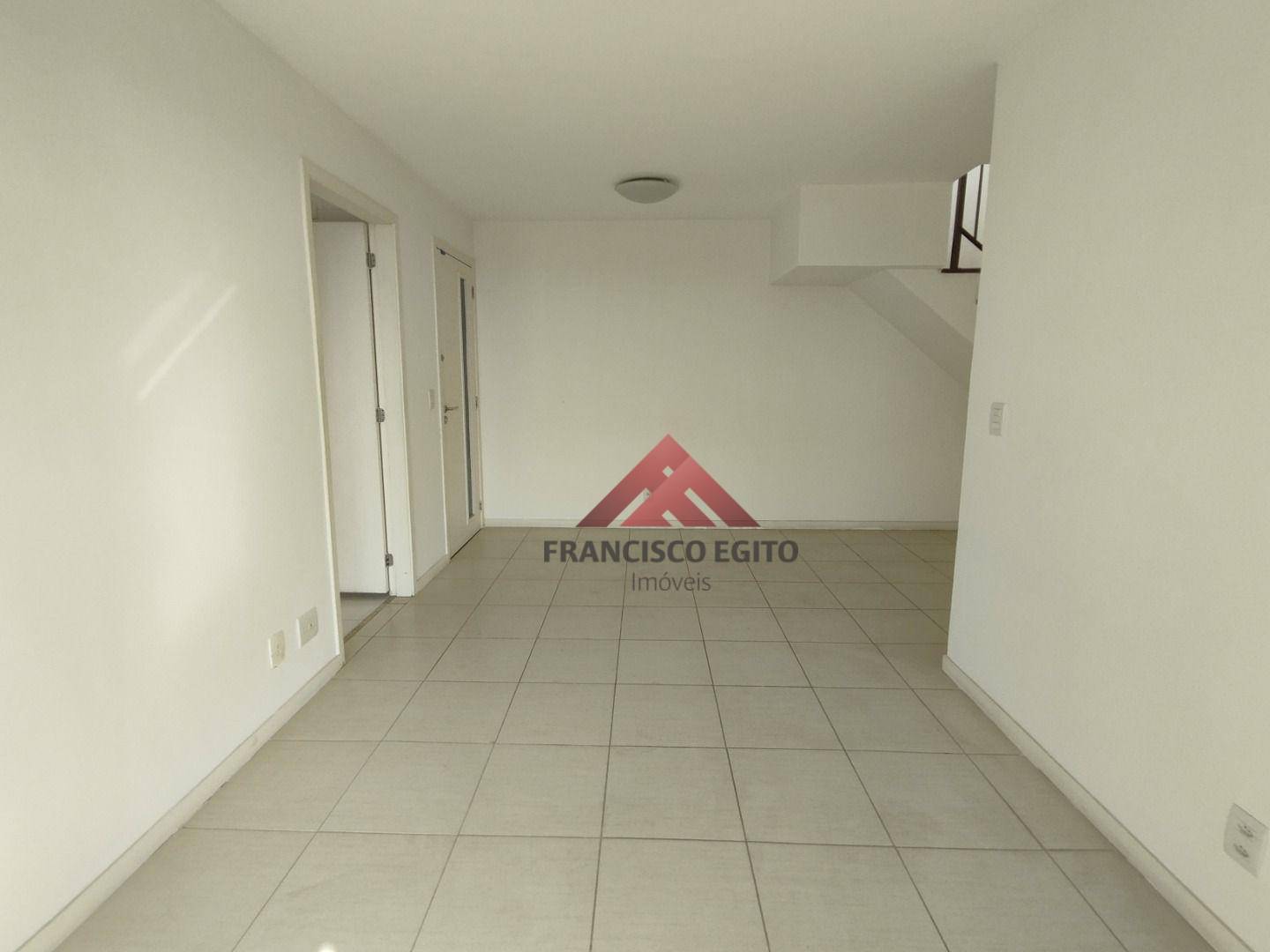 Apartamento à venda com 3 quartos, 130m² - Foto 3