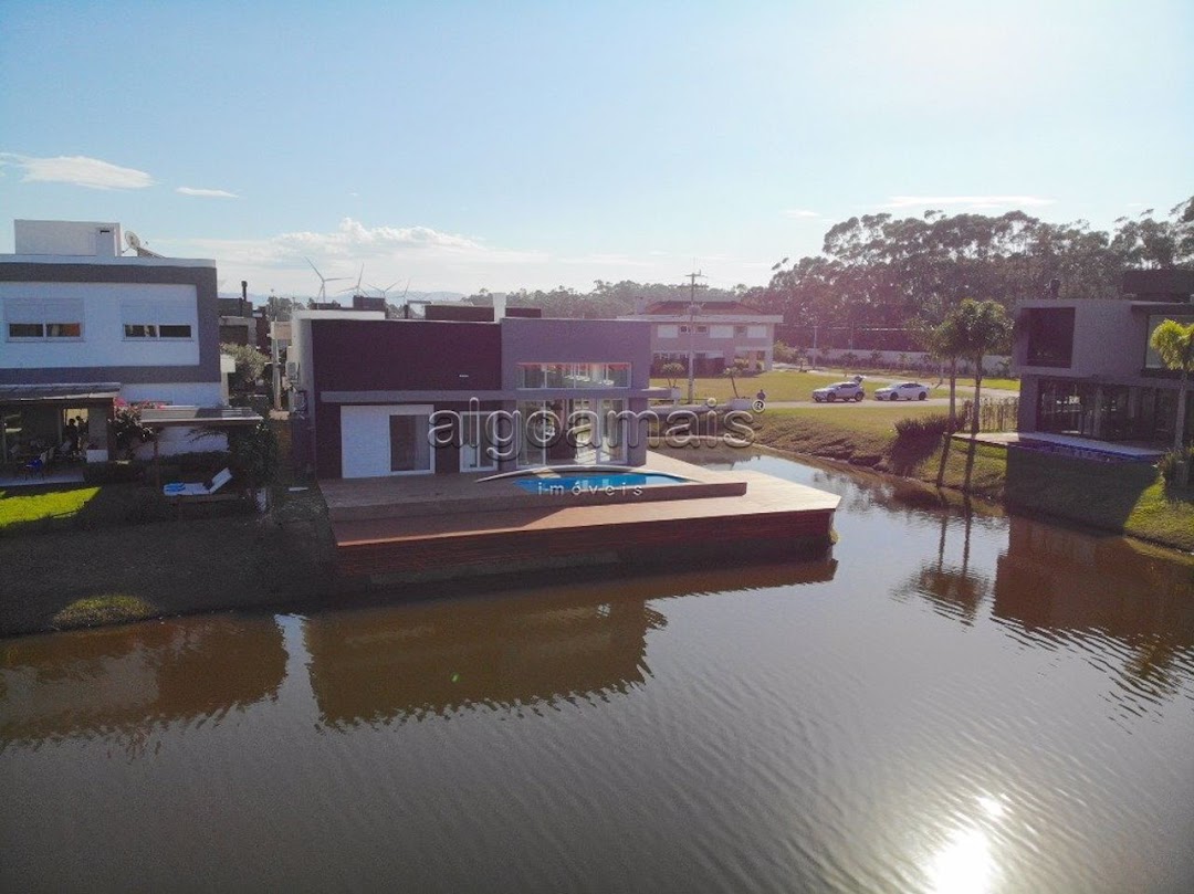 Casa de Condomínio à venda com 4 quartos, 236m² - Foto 33