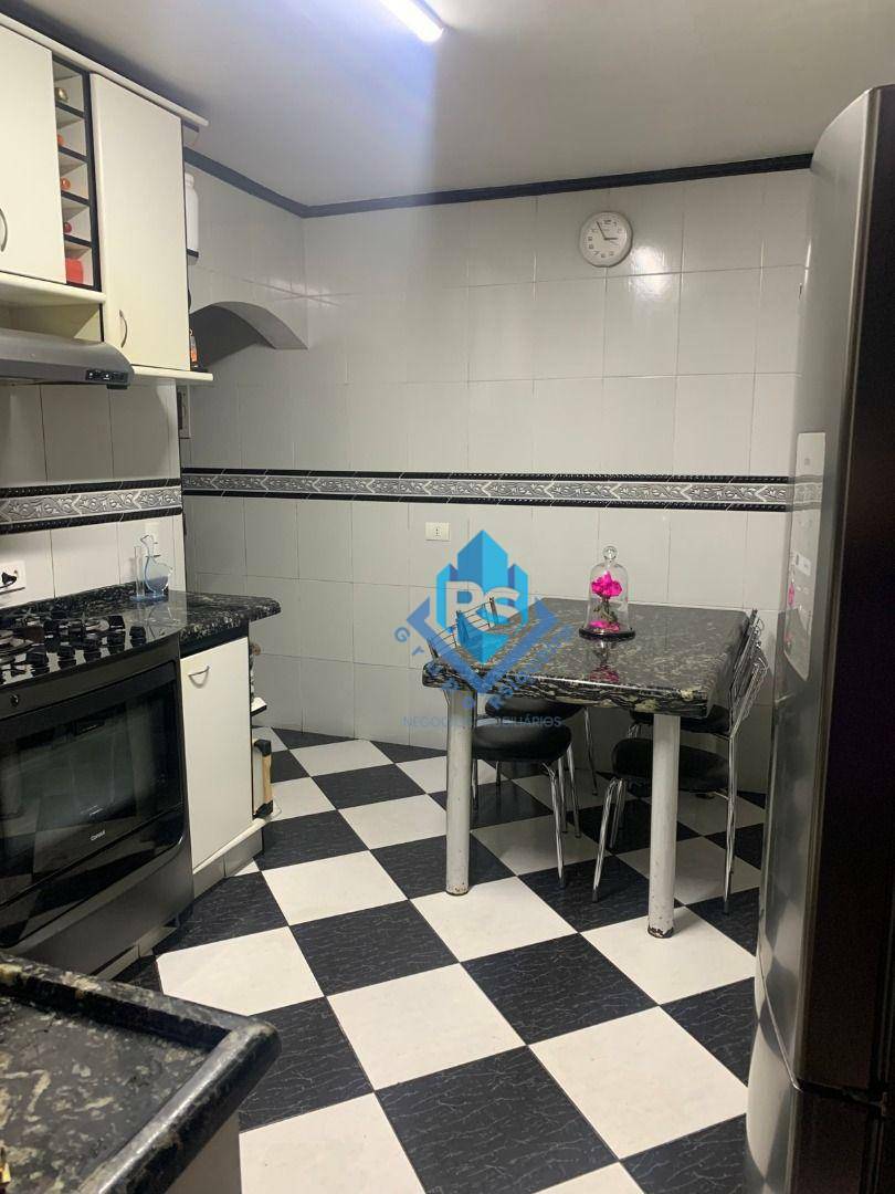 Sobrado à venda com 2 quartos, 150m² - Foto 11