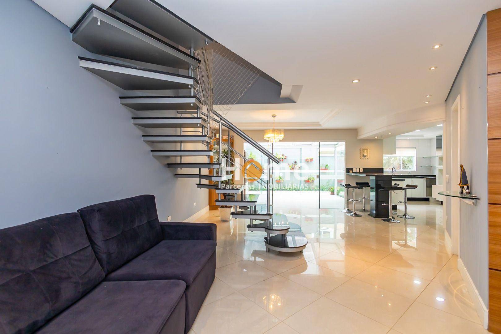 Casa de Condomínio à venda com 4 quartos, 235m² - Foto 2