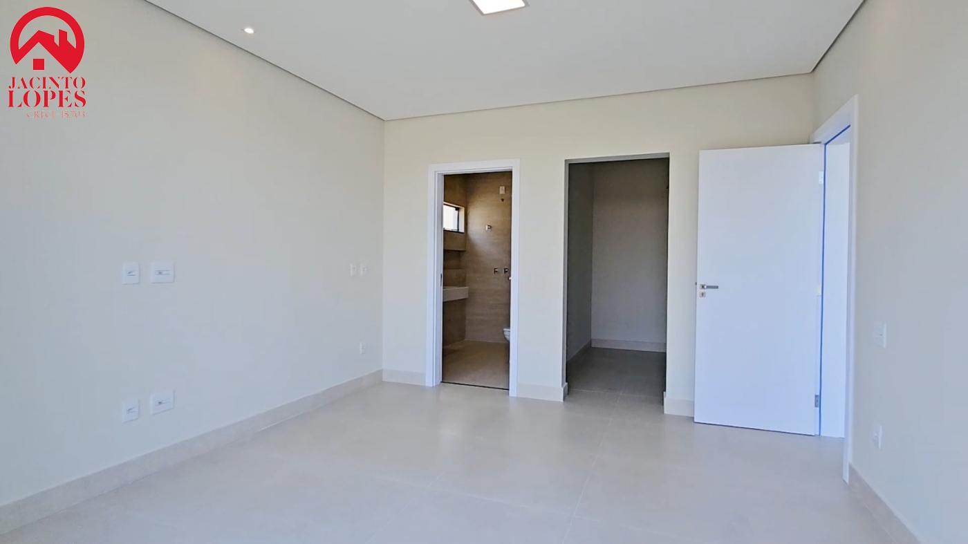 Casa à venda com 3 quartos, 215m² - Foto 16