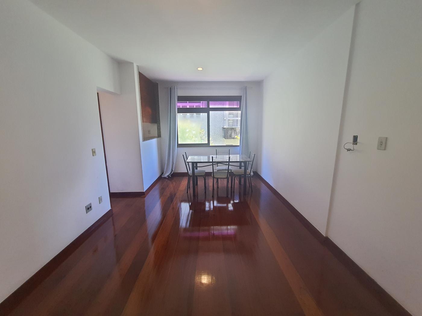 Apartamento à venda com 1 quarto, 40m² - Foto 2