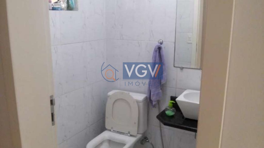 Casa à venda com 3 quartos, 200m² - Foto 5