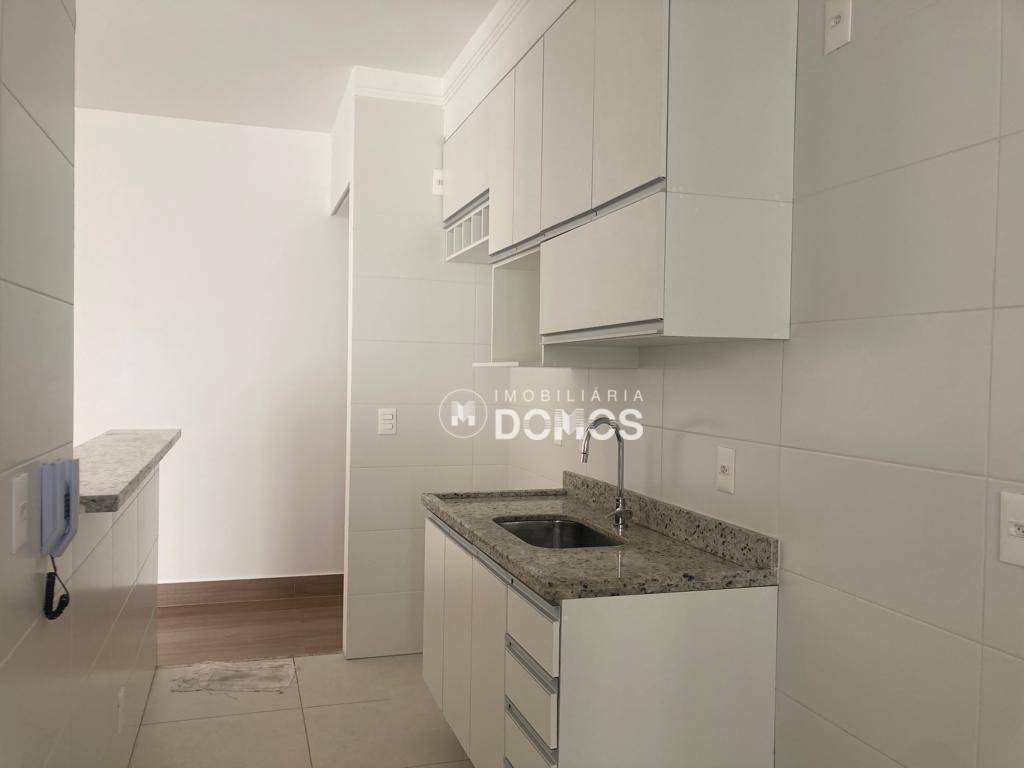 Apartamento à venda com 2 quartos, 80m² - Foto 6