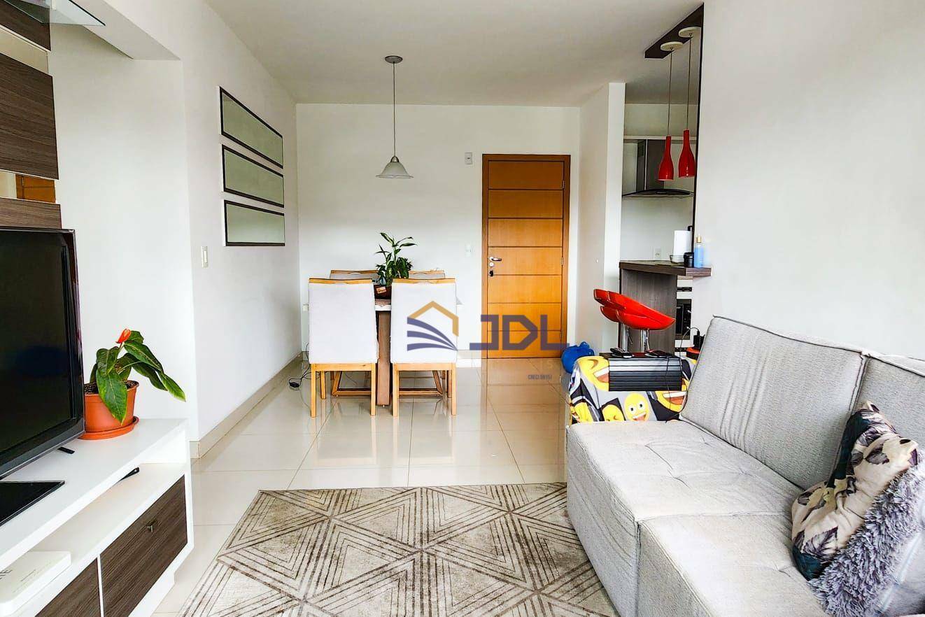 Apartamento à venda com 2 quartos, 72m² - Foto 1