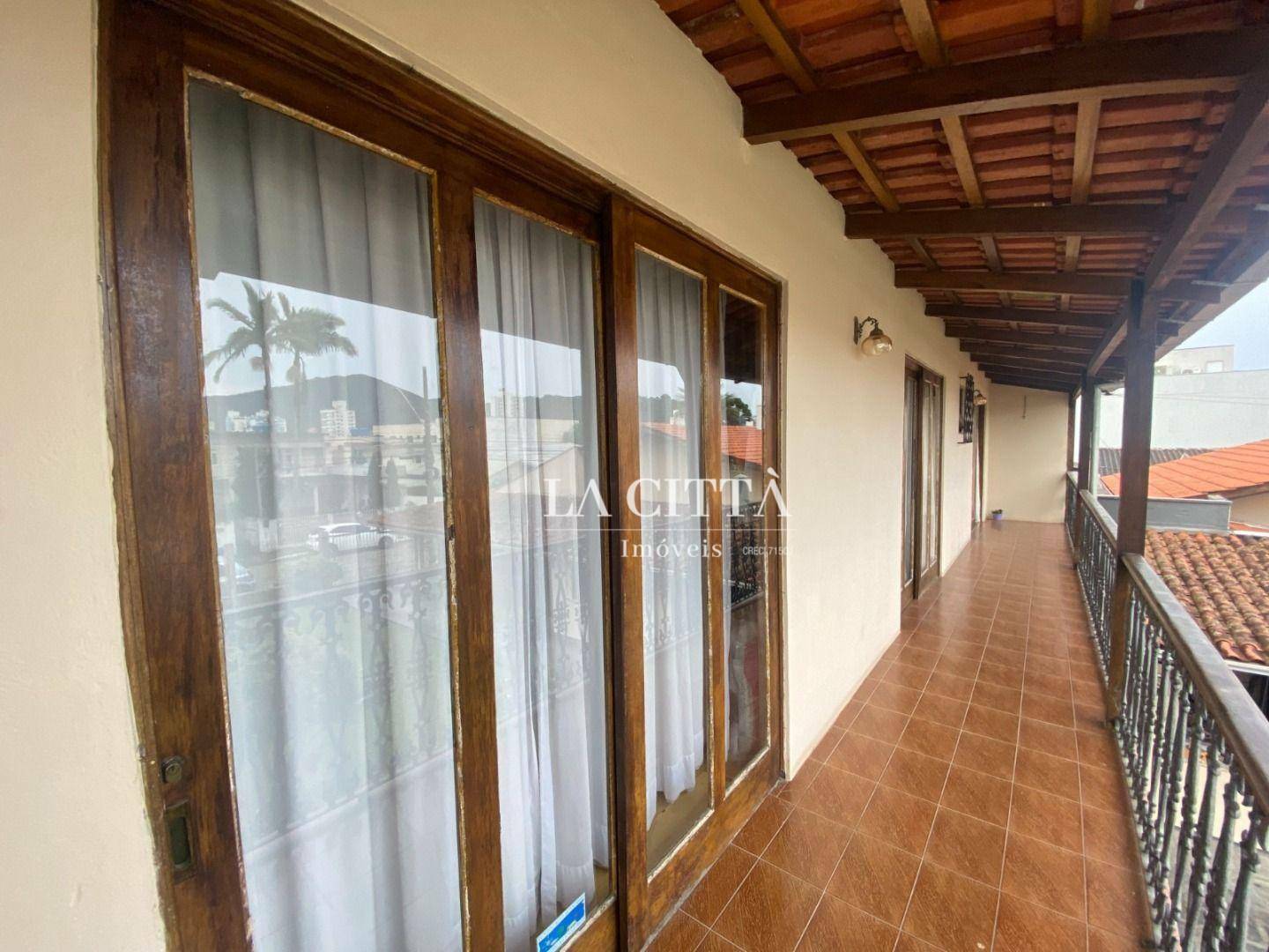 Casa à venda com 3 quartos, 160m² - Foto 12