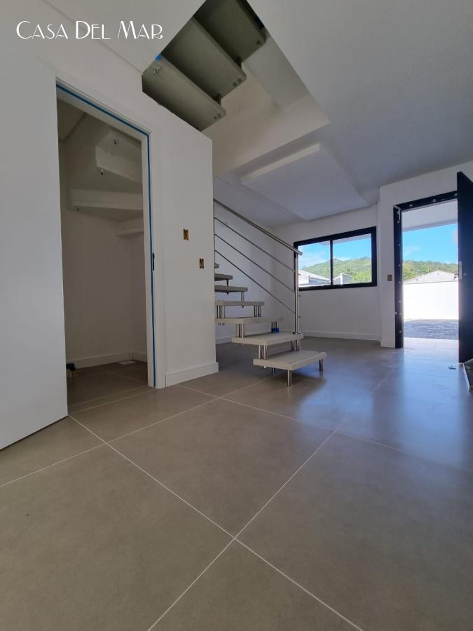 Casa à venda com 2 quartos, 72m² - Foto 12