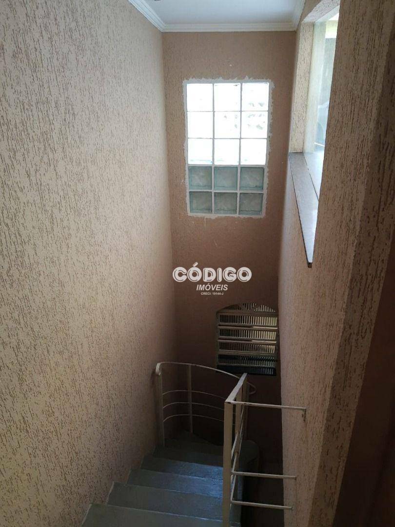 Sobrado à venda com 3 quartos, 234m² - Foto 18