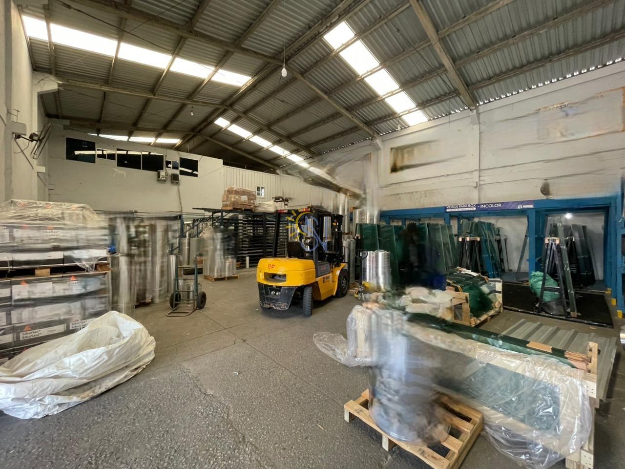 Depósito-Galpão-Armazém para alugar, 550m² - Foto 3