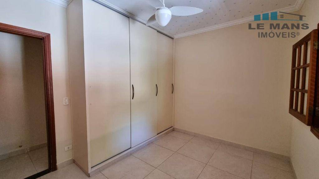 Casa à venda com 3 quartos, 220m² - Foto 30