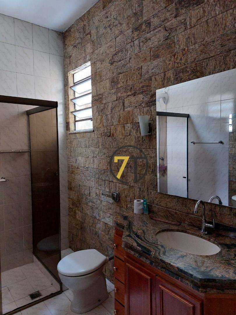 Casa à venda com 3 quartos, 300m² - Foto 13